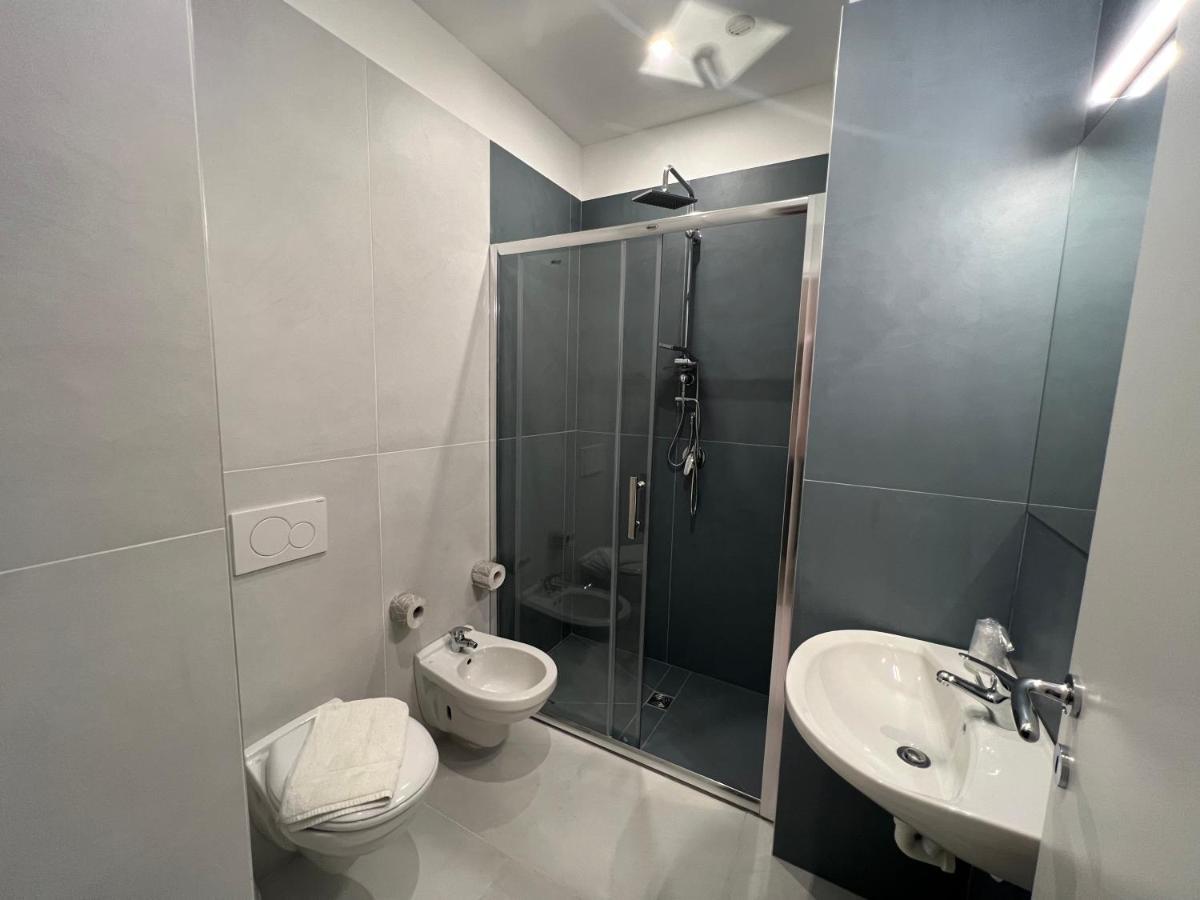 Hotel Telstar Rimini Buitenkant foto
