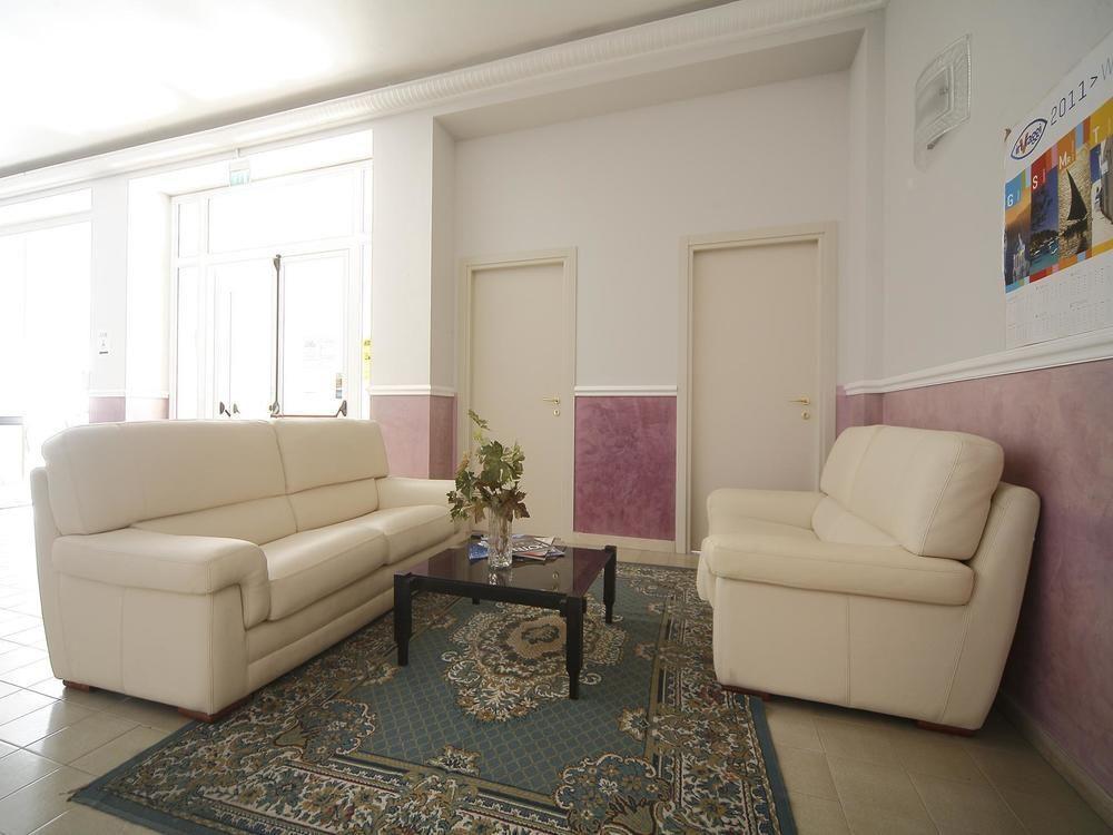 Hotel Telstar Rimini Buitenkant foto