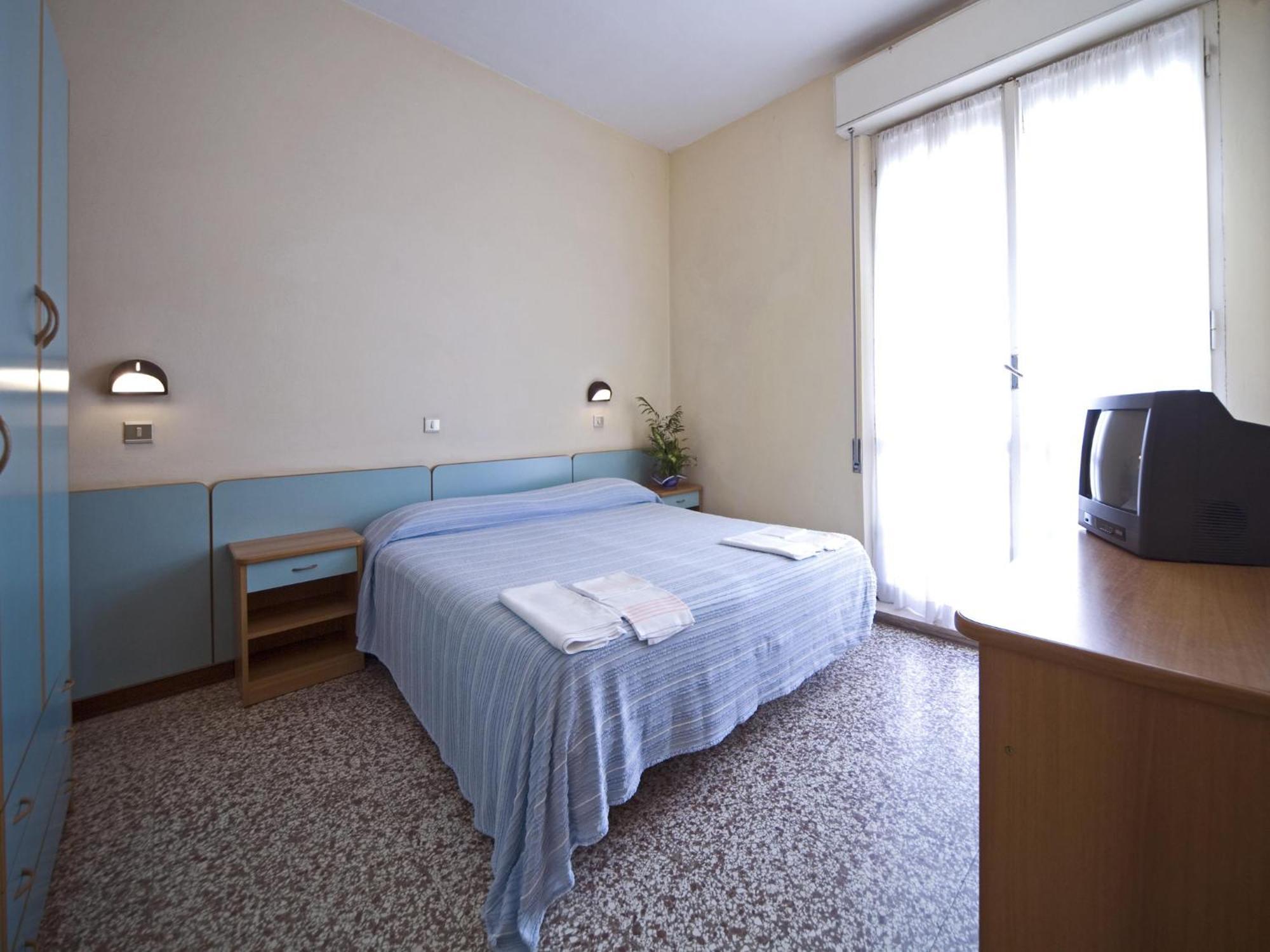 Hotel Telstar Rimini Buitenkant foto