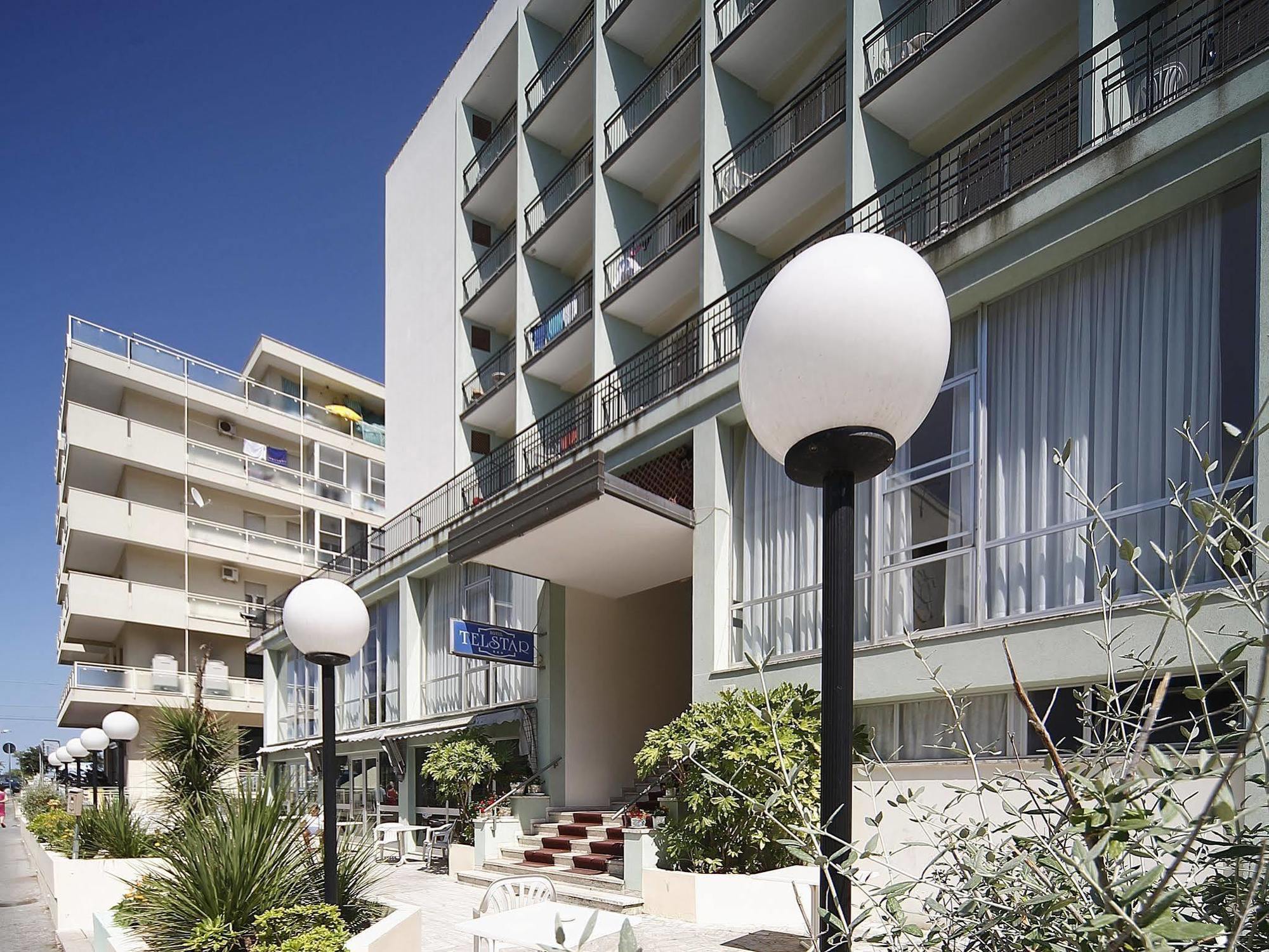 Hotel Telstar Rimini Buitenkant foto